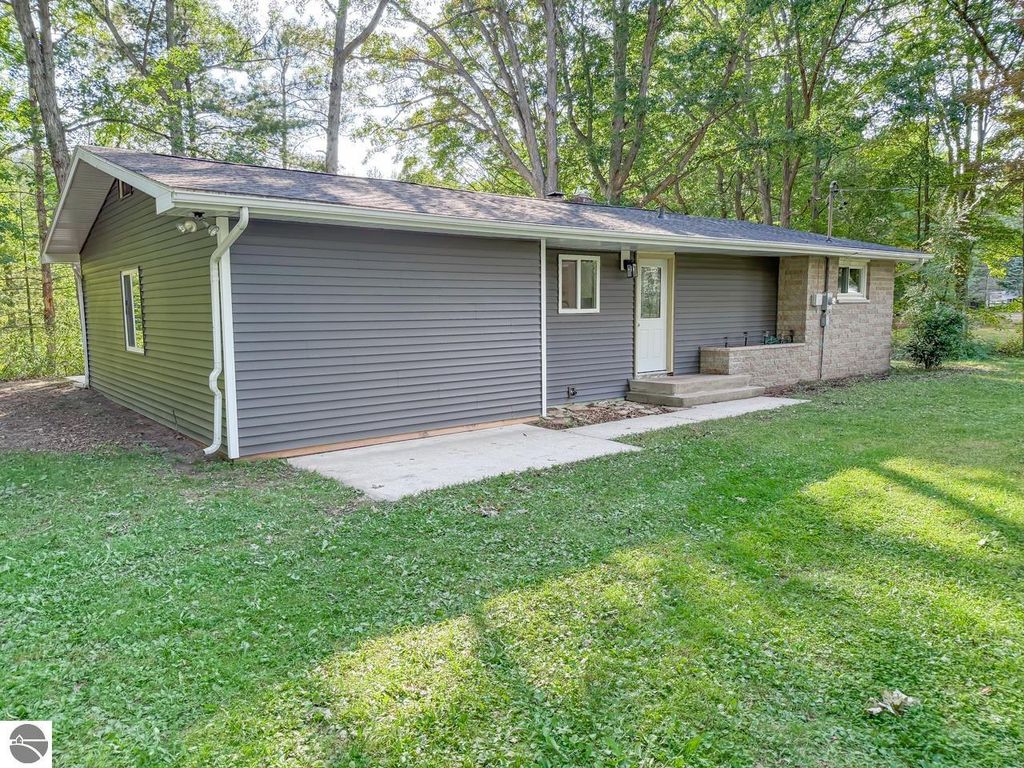 Photo of 3179 W Pere Marquette Road, Coleman, MI 48618 (MLS # 1938676)