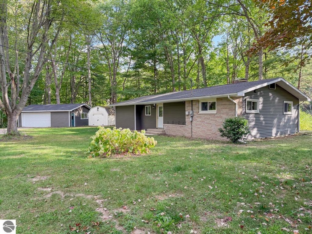 Photo of 3179 W Pere Marquette Road, Coleman, MI 48618 (MLS # 1938676)