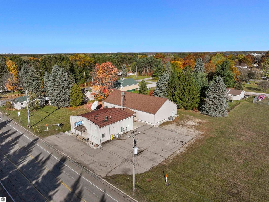 Photo of 320 W 13th Street, Cadillac, MI 49601 (MLS # 1940058)