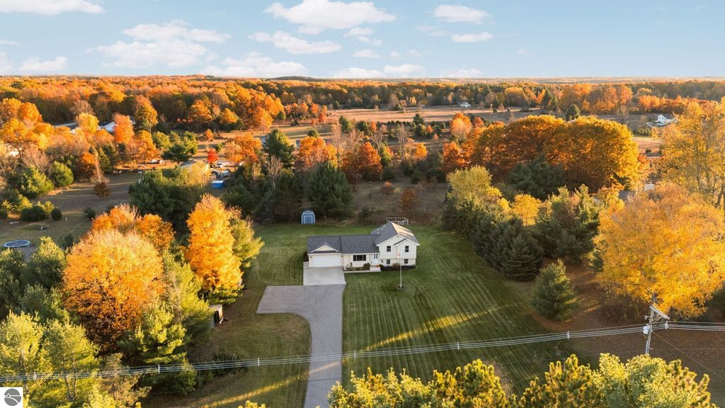 Photo of 10791 Cedar Run Road, Traverse City, MI 49684 (MLS # 1940567)