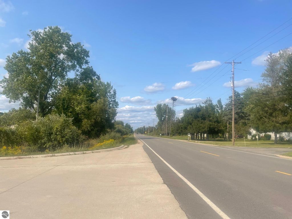 Photo of 2275 S Shepherd Road, Mt Pleasant, MI 48858 (MLS # 1938416)