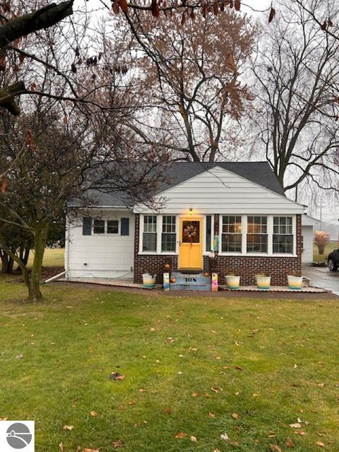 Tiny photo for 108 Davis Street, St Louis, MI 48880 (MLS # 1940830)
