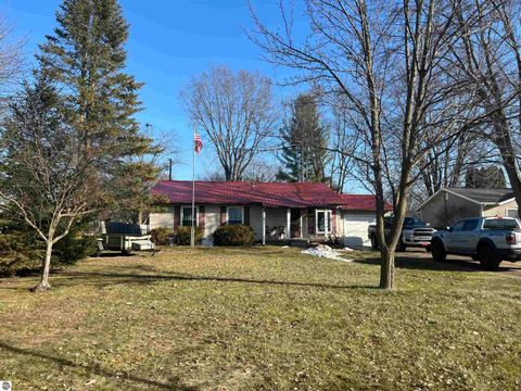 Tiny photo for 8049 S Federal Road, Shepherd, MI 48883 (MLS # 1941343)