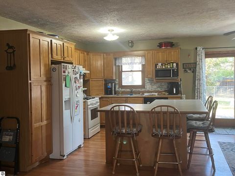 Tiny photo for 8049 S Federal Road, Shepherd, MI 48883 (MLS # 1941343)