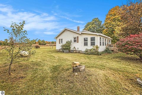 Tiny photo for 8142 W 32 Road, Harrietta, MI 49638 (MLS # 1939769)