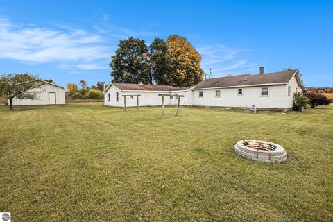 Tiny photo for 8142 W 32 Road, Harrietta, MI 49638 (MLS # 1939769)