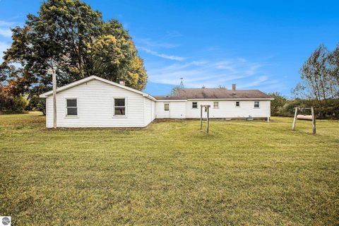 Tiny photo for 8142 W 32 Road, Harrietta, MI 49638 (MLS # 1939769)