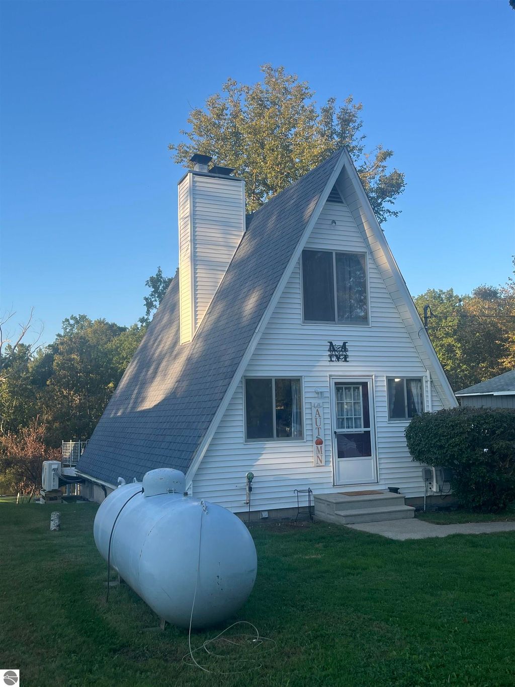 Photo of 1053 Radov Road, Gladwin, MI 48624 (MLS # 1939233)