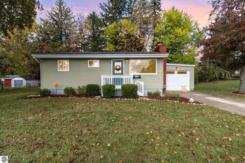 Tiny photo for 520 Orchard, Alma, MI 48801 (MLS # 1939838)