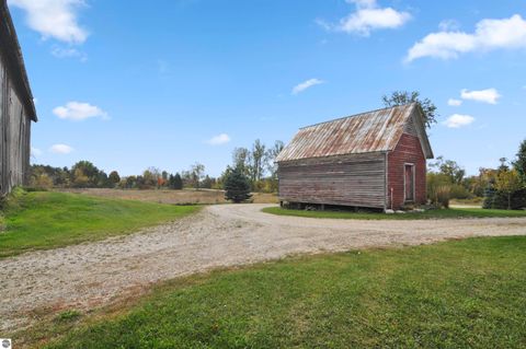 Tiny photo for 3626 90th Avenue, Evart, MI 49631 (MLS # 1939735)