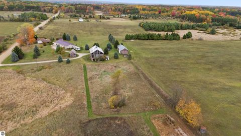 Tiny photo for 3626 90th Avenue, Evart, MI 49631 (MLS # 1939735)