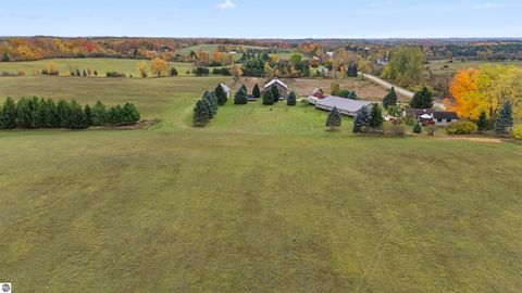 Tiny photo for 3626 90th Avenue, Evart, MI 49631 (MLS # 1939735)