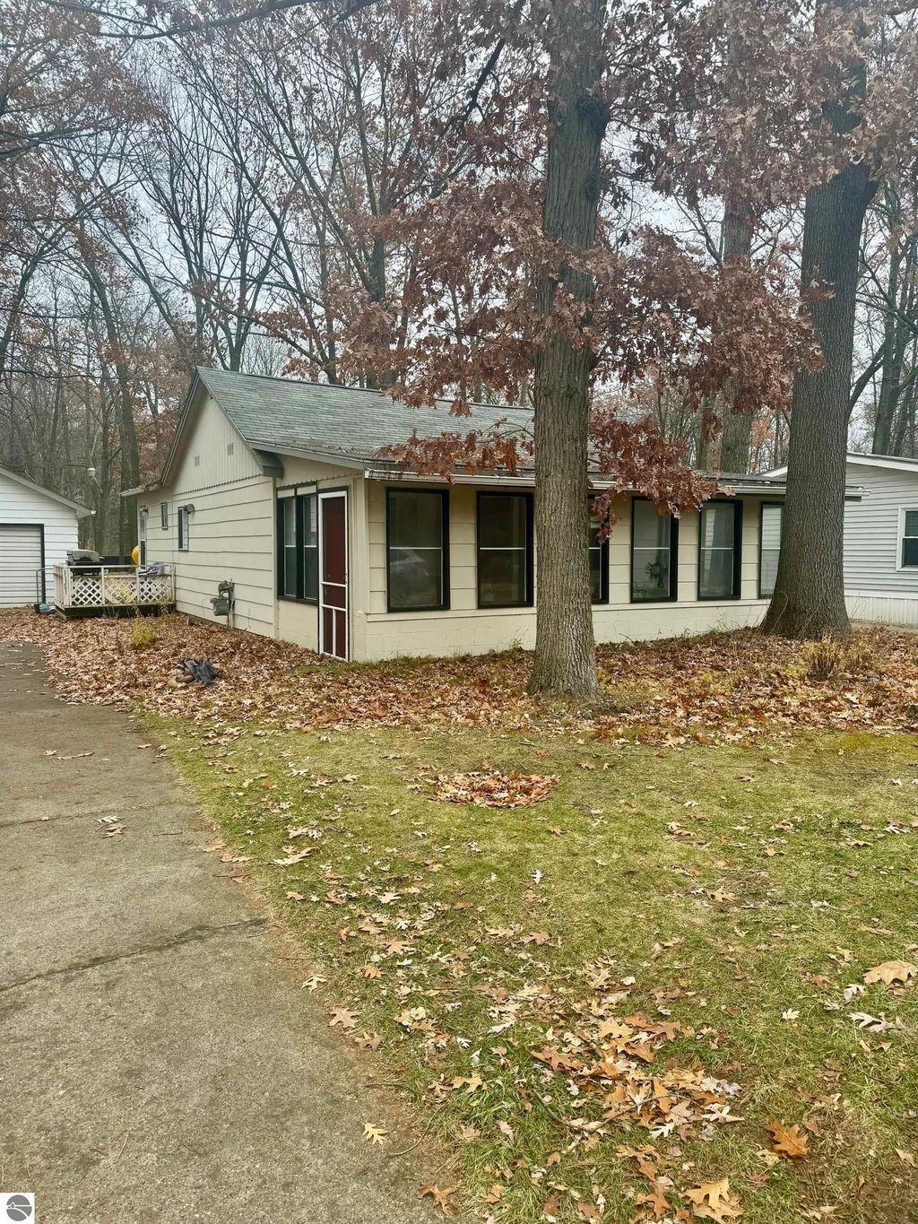 Photo of 1268 N Clare Avenue, Harrison, MI 48625 (MLS # 1940555)