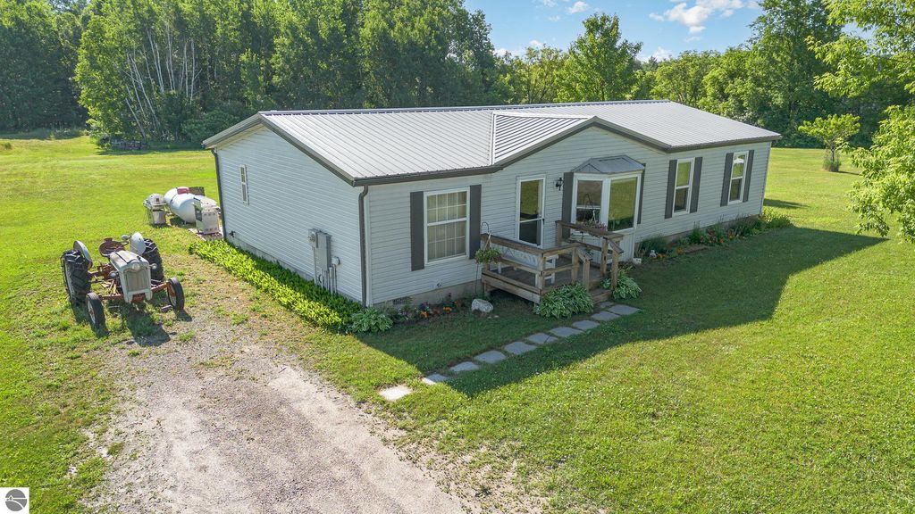 Photo of 3433 Nile Road, Whittemore, MI 48770 (MLS # 1935930)