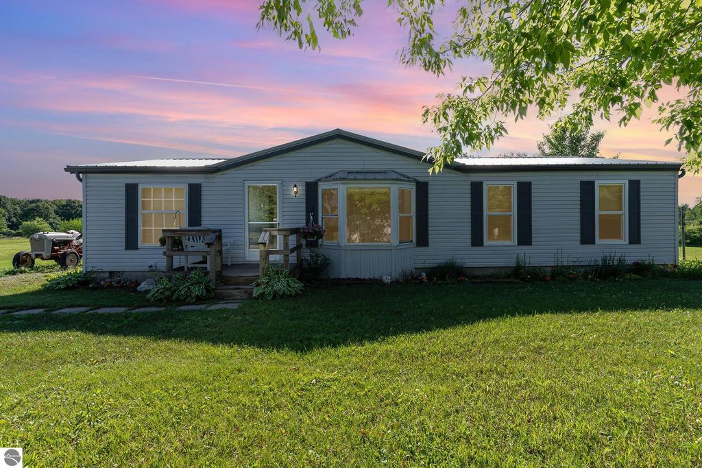 Photo of 3433 Nile Road, Whittemore, MI 48770 (MLS # 1935930)