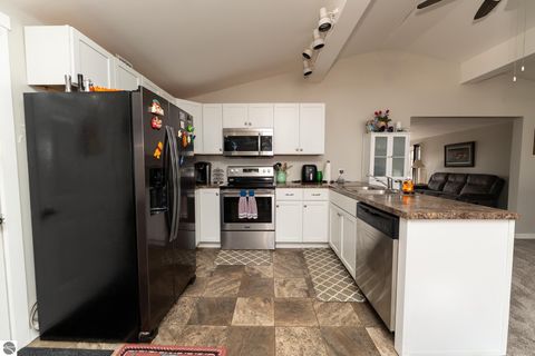 Tiny photo for 1053 Circle Drive, Lake Isabella, MI 48893 (MLS # 1940882)