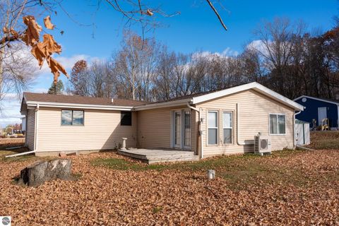 Tiny photo for 1053 Circle Drive, Lake Isabella, MI 48893 (MLS # 1940882)