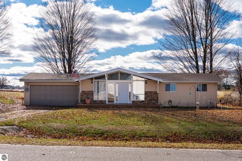 Tiny photo for 1053 Circle Drive, Lake Isabella, MI 48893 (MLS # 1940882)