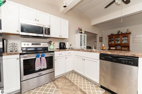 Tiny photo for 1053 Circle Drive, Lake Isabella, MI 48893 (MLS # 1940882)