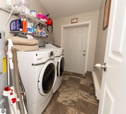 Tiny photo for 1053 Circle Drive, Lake Isabella, MI 48893 (MLS # 1940882)