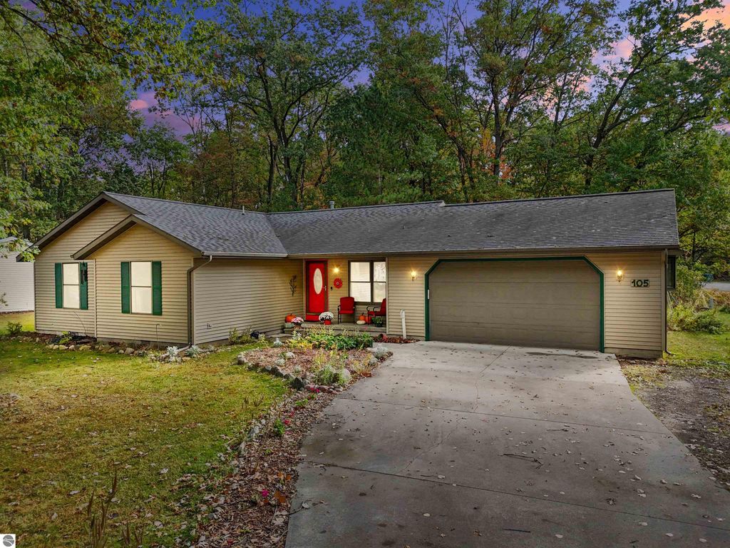 Photo of 105 Marigold Lane, Houghton Lake, MI 48629 (MLS # 1939444)