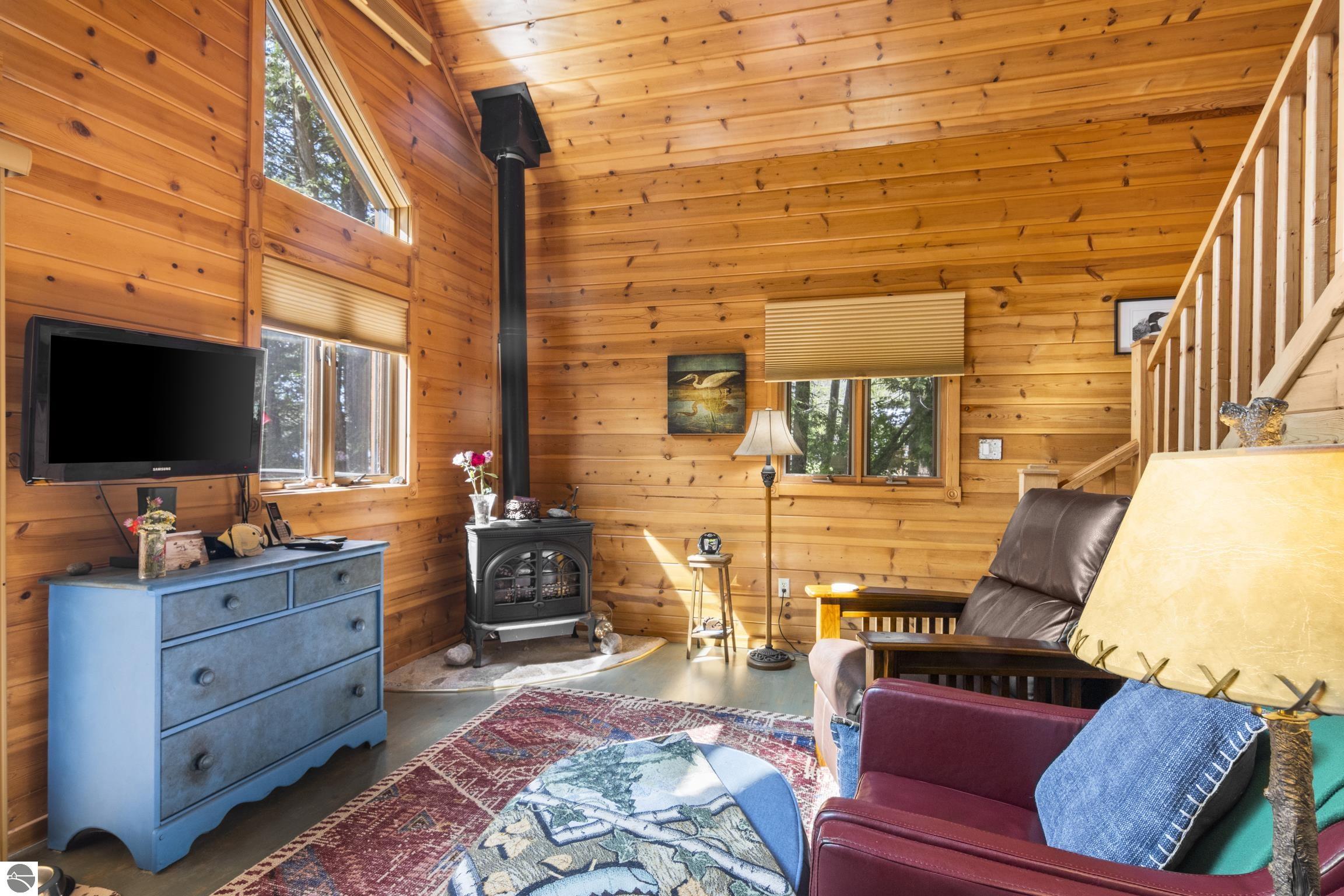 East Jordan, Michigan 49727, United States, 3 Bedrooms Bedrooms, ,2 BathroomsBathrooms,Residential,Active,168571