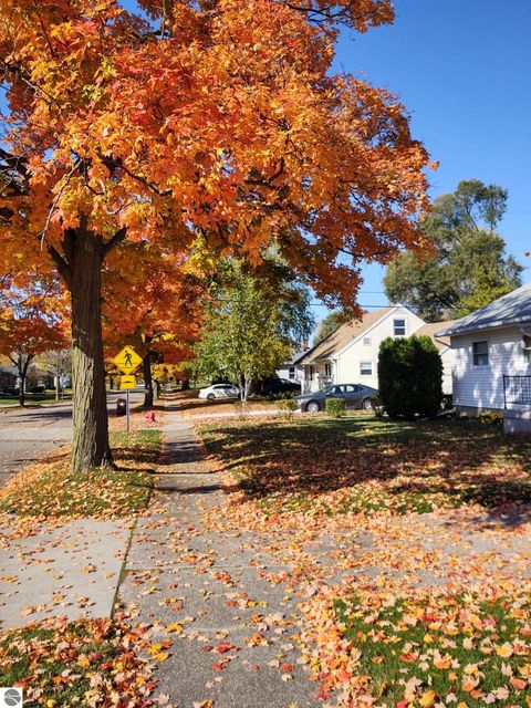 Tiny photo for 1618 Loraine Avenue, Lansing, MI 48910 (MLS # 1939995)