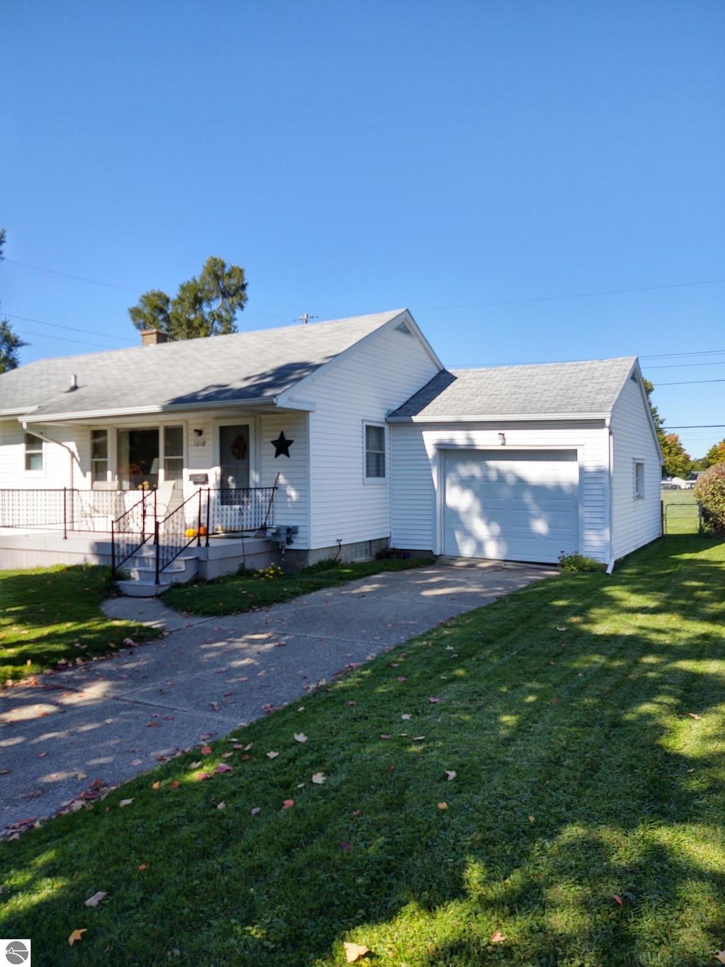 Photo of 1618 Loraine Avenue, Lansing, MI 48910 (MLS # 1939995)