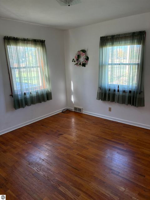 Tiny photo for 1618 Loraine Avenue, Lansing, MI 48910 (MLS # 1939995)