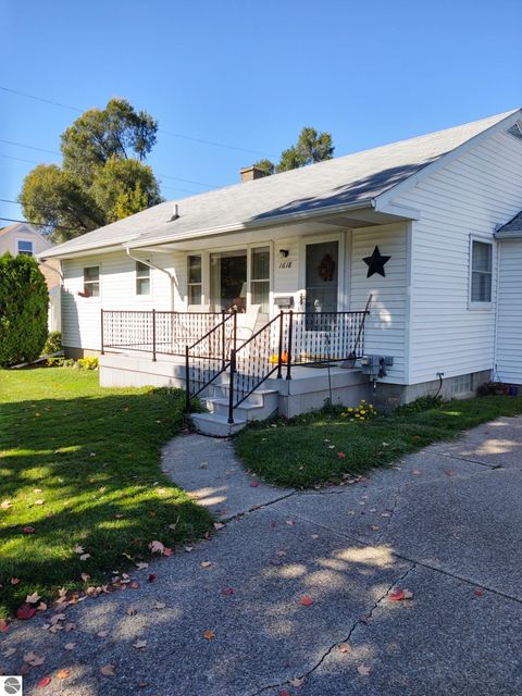 Tiny photo for 1618 Loraine Avenue, Lansing, MI 48910 (MLS # 1939995)
