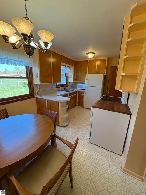 Tiny photo for 1618 Loraine Avenue, Lansing, MI 48910 (MLS # 1939995)