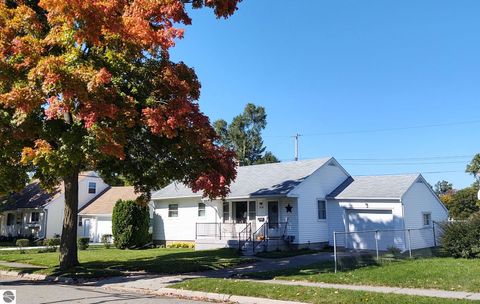Photo of 1618 Loraine Avenue, Lansing, MI 48910 (MLS # 1939995)