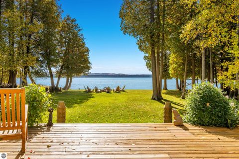 Photo of 348 E Sugar Bay Lane, Cedar, MI 49621 (MLS # 1939808)