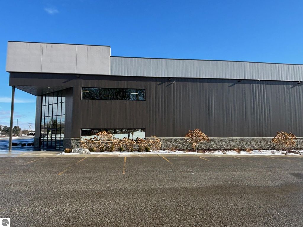 Photo of 3046 E Jens Way, Mt Pleasant, MI 48858 (MLS # 1930563)