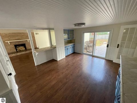 Tiny photo for 3217 Jefferson Ave, Midland, MI 48640 (MLS # 1940552)