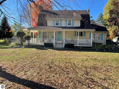 Photo of 3217 Jefferson Ave, Midland, MI 48640 (MLS # 1940552)