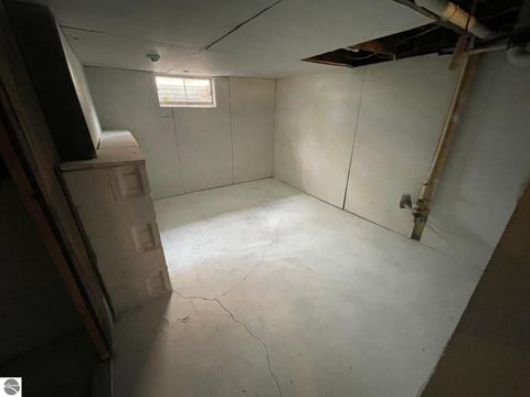 Tiny photo for 3217 Jefferson Ave, Midland, MI 48640 (MLS # 1940552)