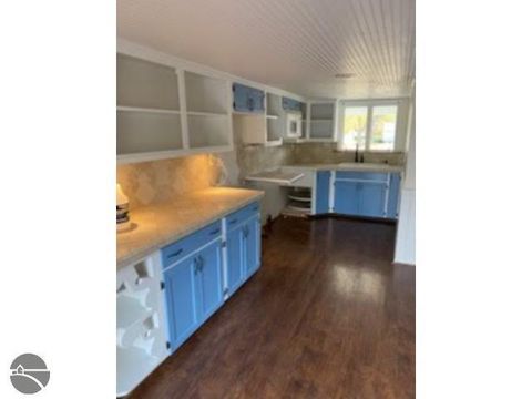 Tiny photo for 3217 Jefferson Ave, Midland, MI 48640 (MLS # 1940552)