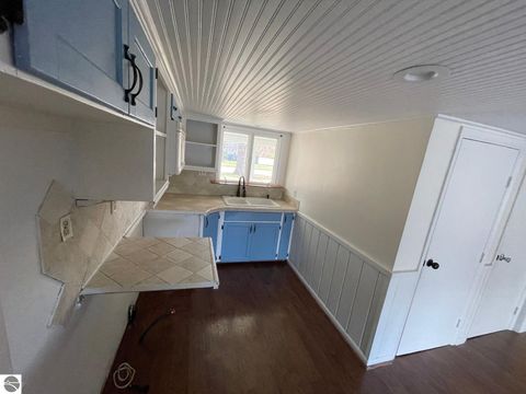 Tiny photo for 3217 Jefferson Ave, Midland, MI 48640 (MLS # 1940552)