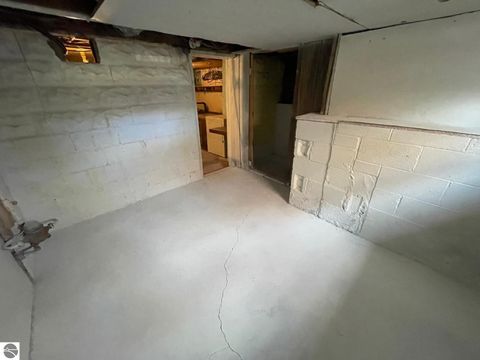 Tiny photo for 3217 Jefferson Ave, Midland, MI 48640 (MLS # 1940552)