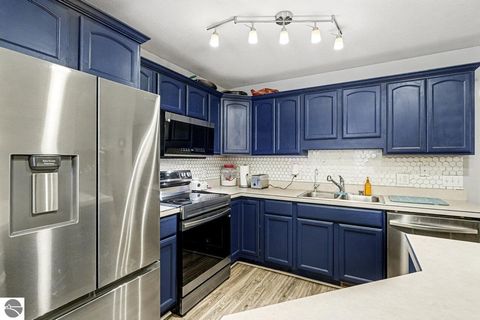 Tiny photo for 2430 Rosewood Drive #B, Mt Pleasant, MI 48858 (MLS # 1940972)