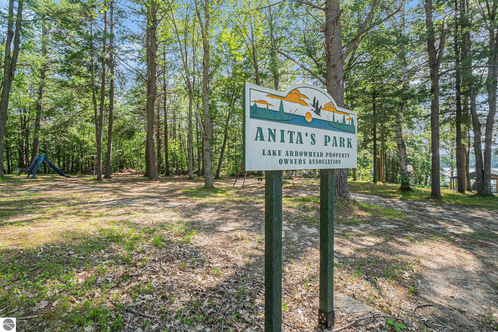 Gaylord, Michigan 49735, United States, 2 Bedrooms Bedrooms, ,1 BathroomBathrooms,Residential,Pending,180993