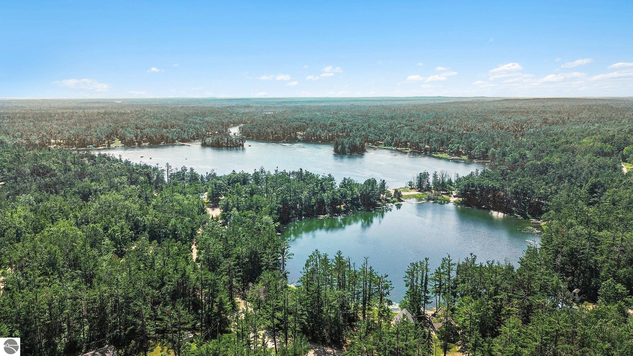 Gaylord, Michigan 49735, United States, 2 Bedrooms Bedrooms, ,1 BathroomBathrooms,Residential,Pending,180993