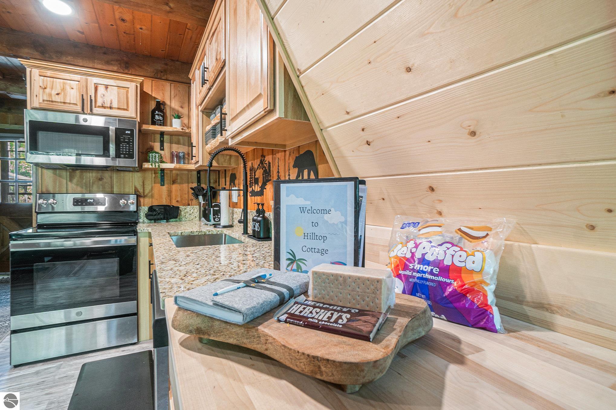 Gaylord, Michigan 49735, United States, 2 Bedrooms Bedrooms, ,1 BathroomBathrooms,Residential,Pending,180993