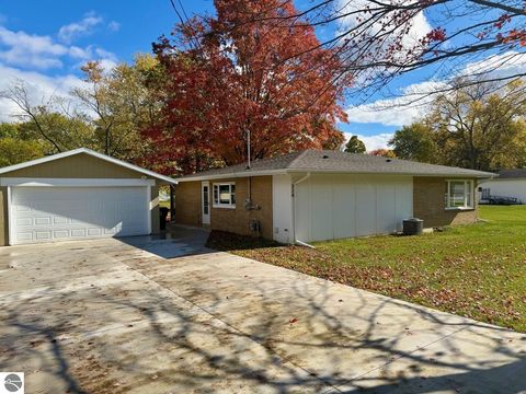 Tiny photo for 324 N 4th Street, Shepherd, MI 48883 (MLS # 1939994)