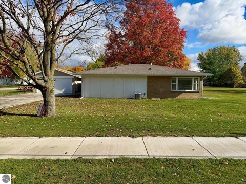 Tiny photo for 324 N 4th Street, Shepherd, MI 48883 (MLS # 1939994)
