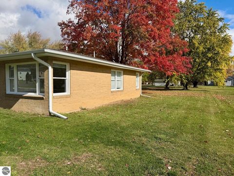 Tiny photo for 324 N 4th Street, Shepherd, MI 48883 (MLS # 1939994)