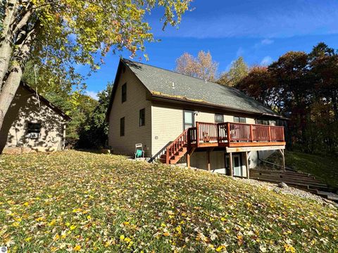 Tiny photo for 2451 W Deerfield Road, Mt Pleasant, MI 48622 (MLS # 1940236)