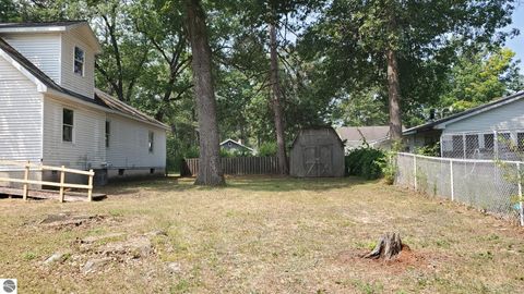 Tiny photo for 121 Cypress Drive, Prudenville, MI 48651 (MLS # 1940999)