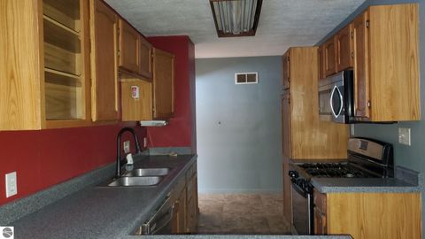 Tiny photo for 121 Cypress Drive, Prudenville, MI 48651 (MLS # 1940999)